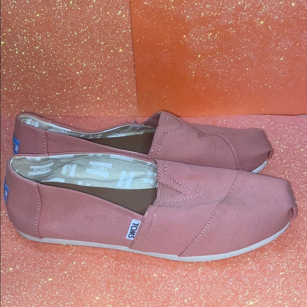 Pink TOMS